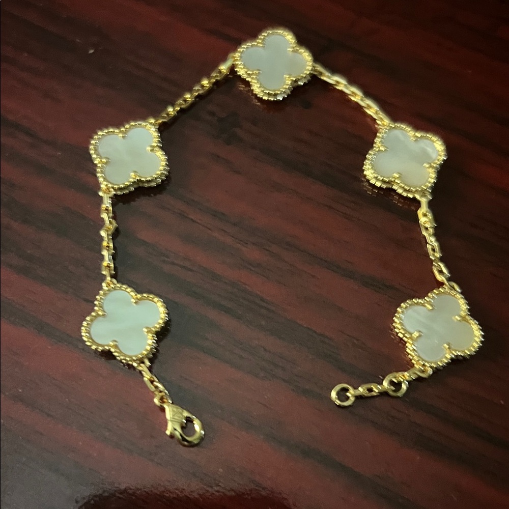 Van Cleef & Arpels Gold  Mother-of-Pearl Clover Link Bracelet